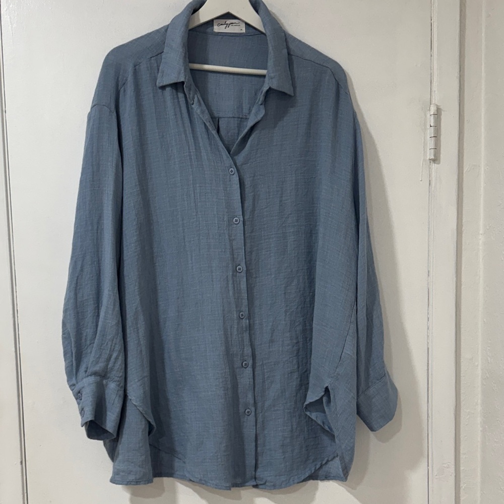 Carly Jean Los Angeles Blue Button-Up Blouse